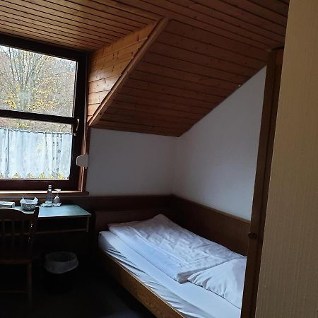 Autobahnraststatte Und Hotel Riedener Wald Ost Hausen  Exterior photo
